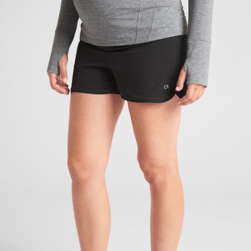 Gap fit maternity athletic shorts